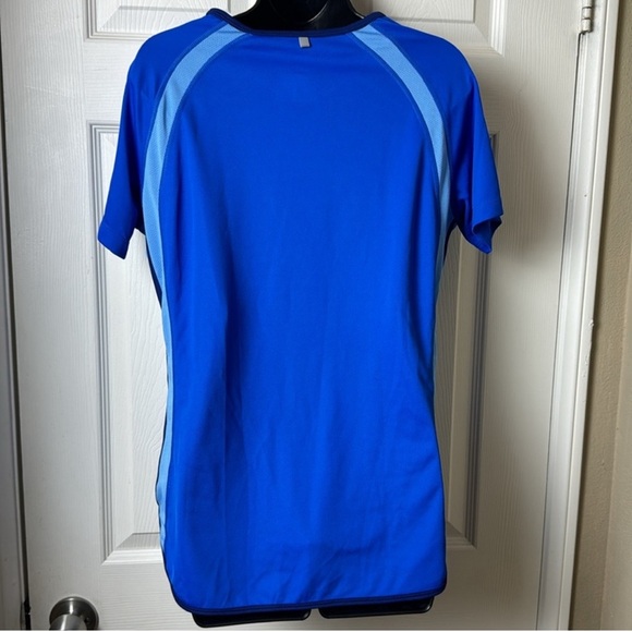 NIKE & UNDER ARMOUR BUNDLE 2 Sport Tops - Size Medium/Large - Picture 8 of 10